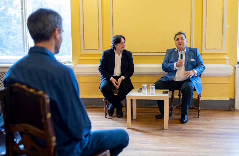 A Symphony of Peace and Connection